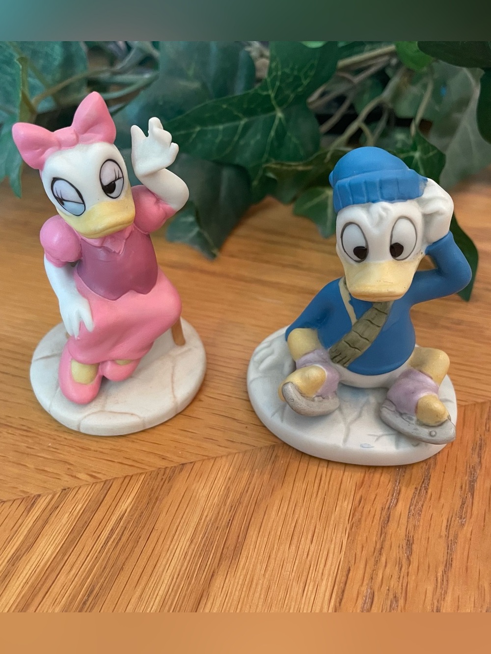 Vintage Donald & Daisy Duck Disney Collection 1987 Miniature Porcelain Figurines